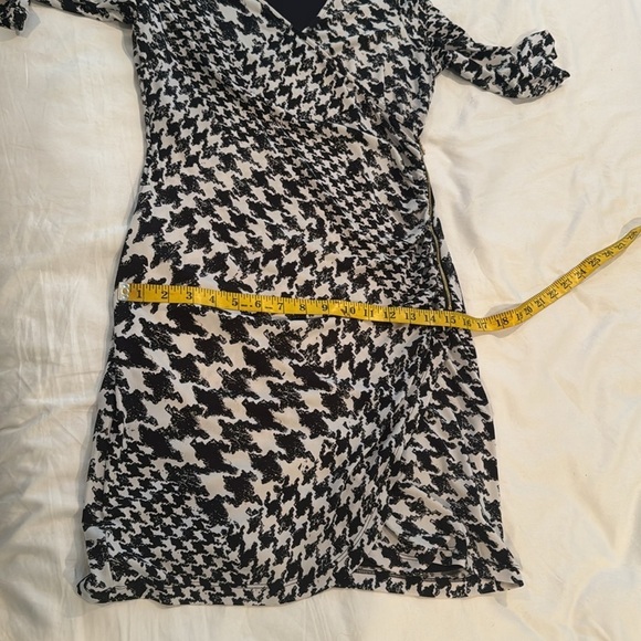 Guess Chic Black and White Houndstooth Dress - Picture 10 of 11